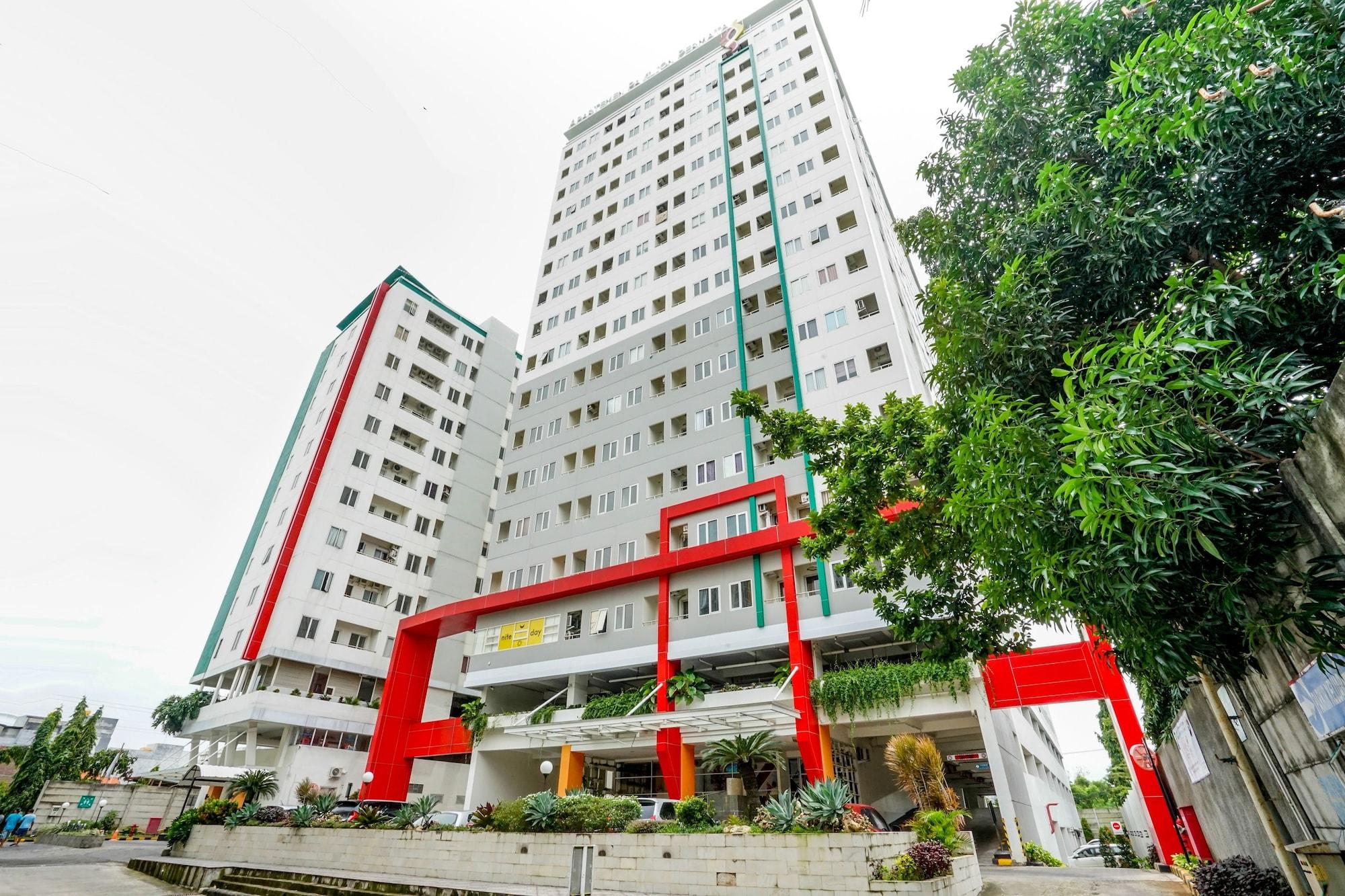 Super Oyo Capital O 91962 Pavilion Permata Surabaya Eksteriør billede
