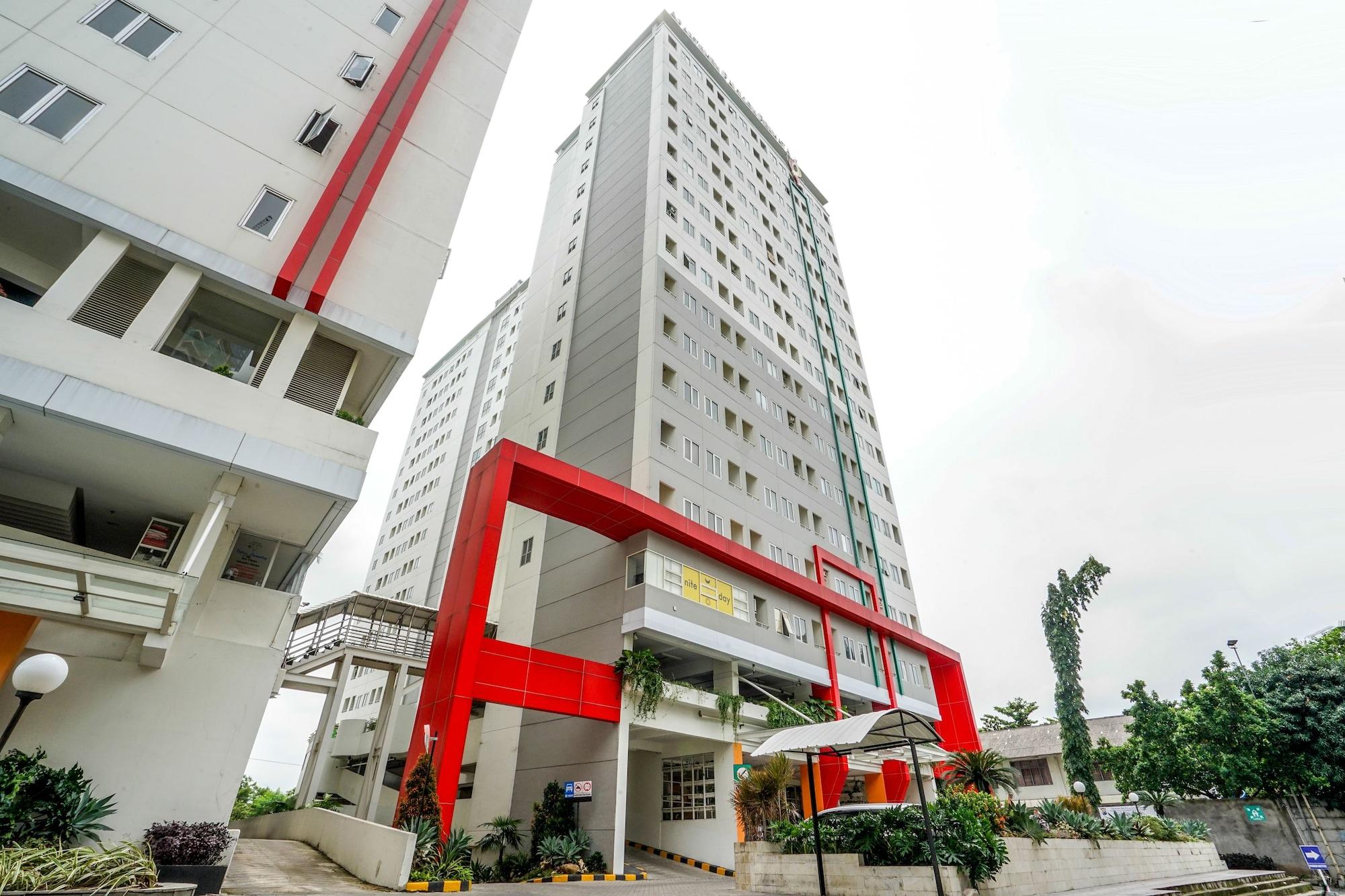 Super Oyo Capital O 91962 Pavilion Permata Surabaya Eksteriør billede